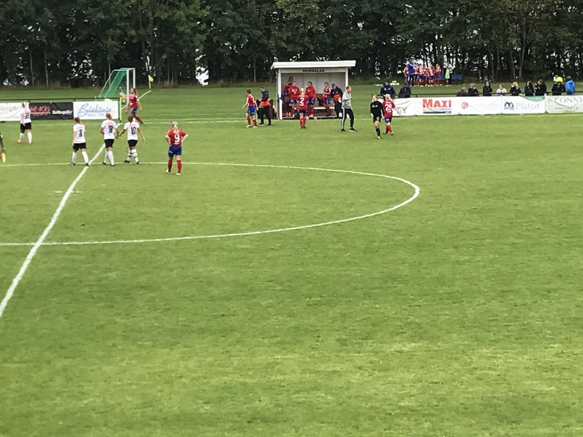 I halvtid leder Linköping Kenty DFF med 3-0 efter två mål av Hanna Gustavsson och ett av Sara Lundberg. #borenhjärta