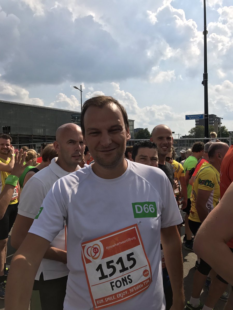 FonsPotters's tweet photo. #ready #tenmiles #Tilburg https://t.co/OBMCv2Xgd2