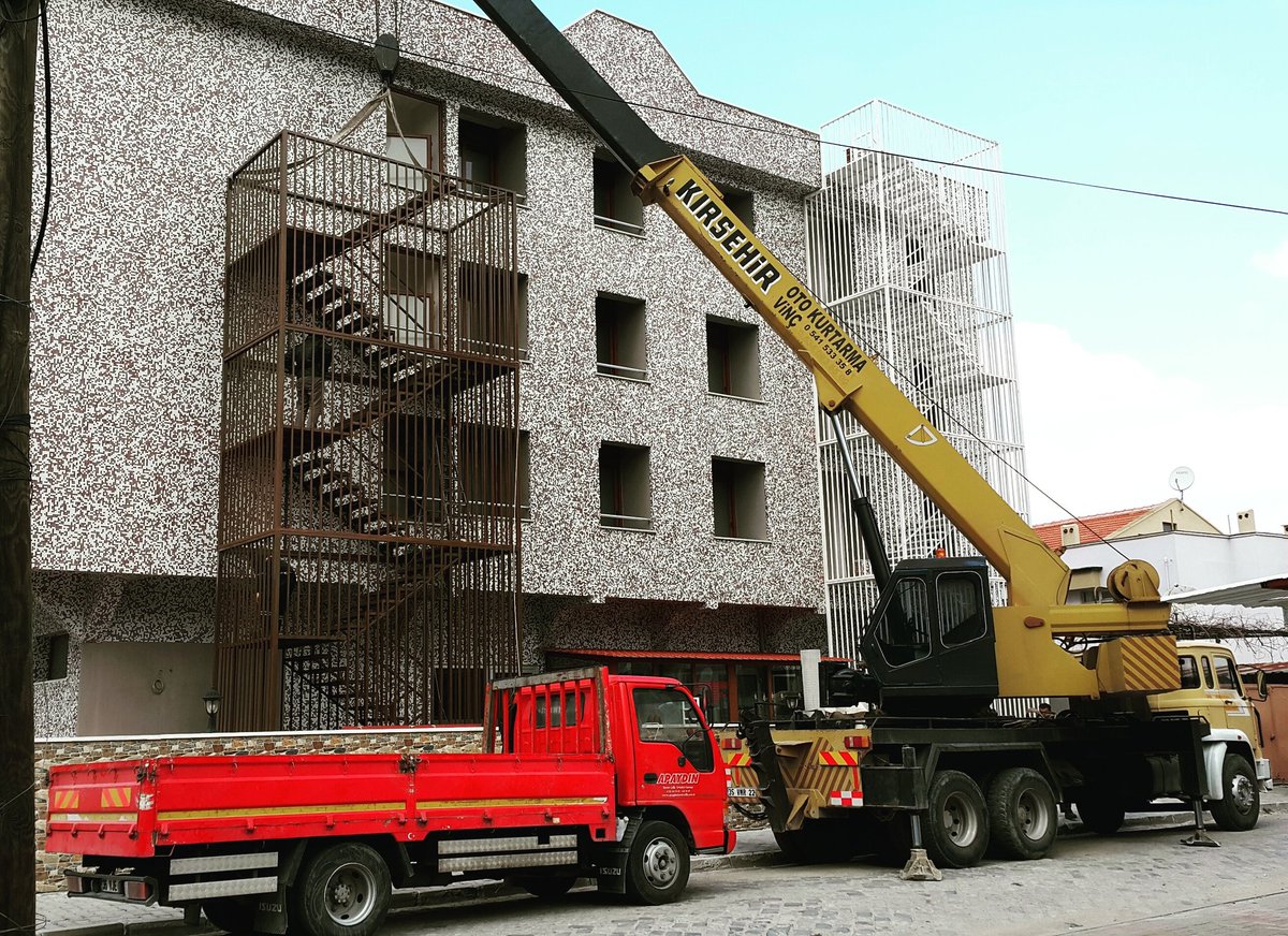 apaydindemir's tweet photo. Modüler Sistem Yangın Merdiveni İmalatlarımız @apaydindemir @Mstfa_ApaydinTR #firestairs #yanginmerdiveni https://t.co/lG6EiNx3Xa