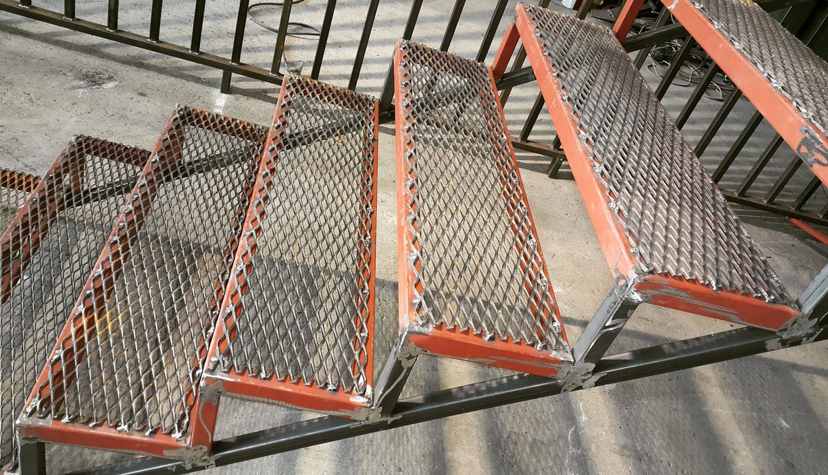 apaydindemir's tweet photo. Modüler Sistem Yangın Merdiveni İmalatlarımız @apaydindemir @Mstfa_ApaydinTR #firestairs #yanginmerdiveni https://t.co/lG6EiNx3Xa