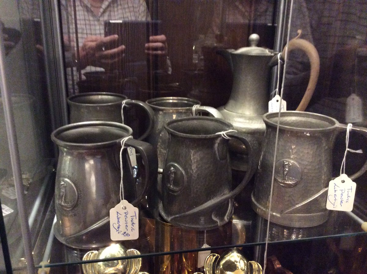 whitelioncentre's tweet photo. New cabinet with some lovely arts and crafts items. Some rare pieces. #comptonpottery #artsandcrafts https://t.co/yyq3Z65ToA