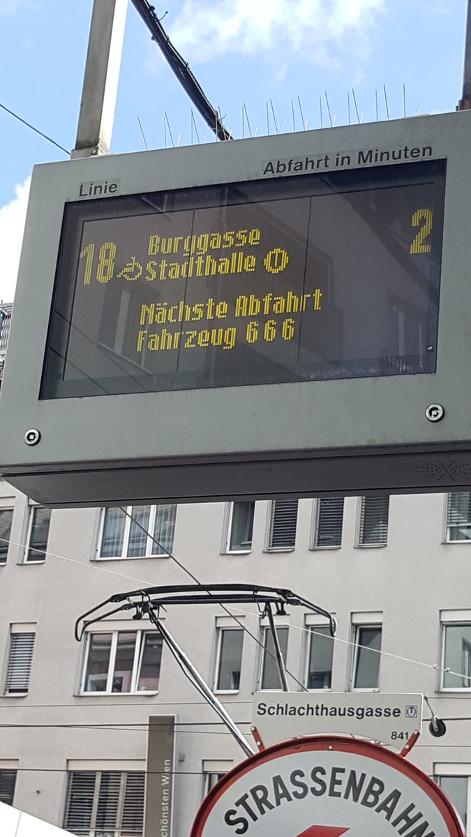 wienerlinien's tweet photo. Und das ausgerechnet am Tag des Herrn. #tramwaytohell https://t.co/CTPYa1EQQ2
