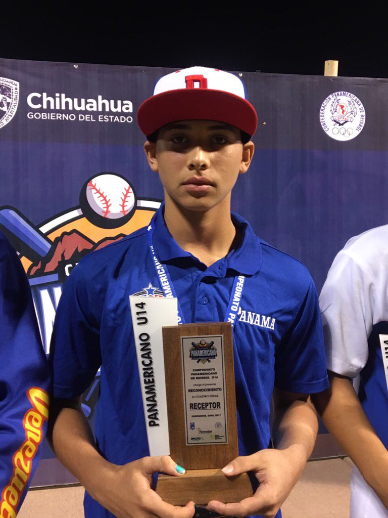 EDWIN Hidalgo de Veraguas-Panama fue el mejor receptor del campeonato beisbol Panamericano sub 14 Chihuahua México