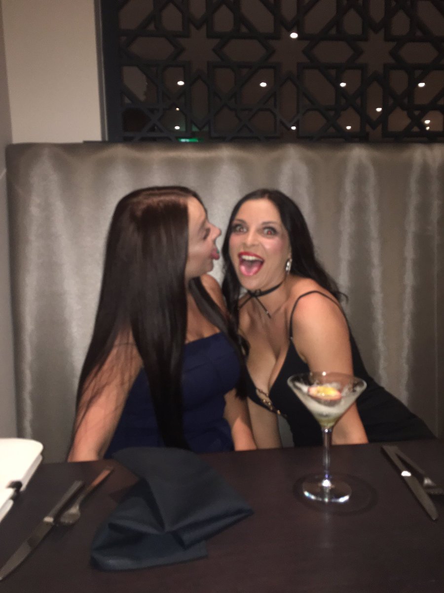 emtaylor_xx's tweet photo. Baby girls bday celebrations 🥂❤️ https://t.co/uWCUxtl0rK