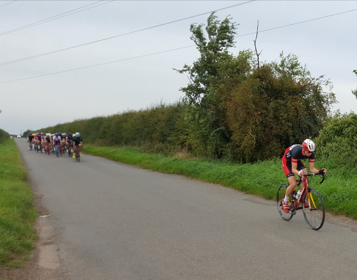 CarbonIan's tweet photo. @RPDracingteam .@JIBradley99 on form making a break for it.
Orston EMDL https://t.co/zVVYLeWVkO