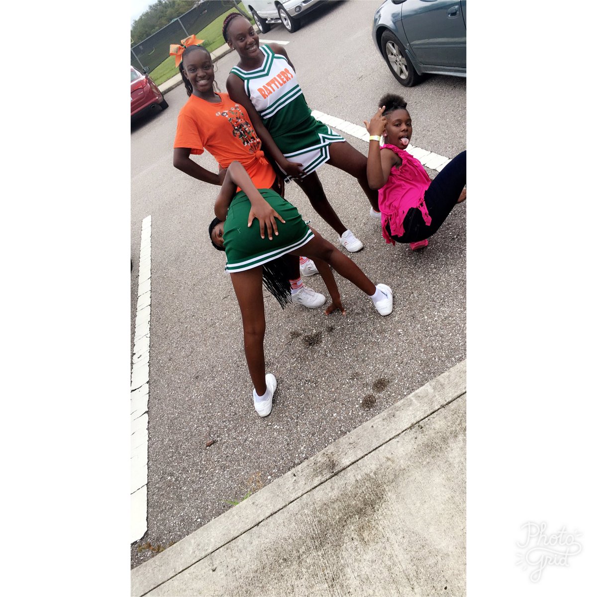 ShawntiNeon_'s tweet photo. Gang Gang Lil bitch ππ€πΎπ #ongangbaby #domydance #letget retarded https://t.co/0j0VTwTGjF