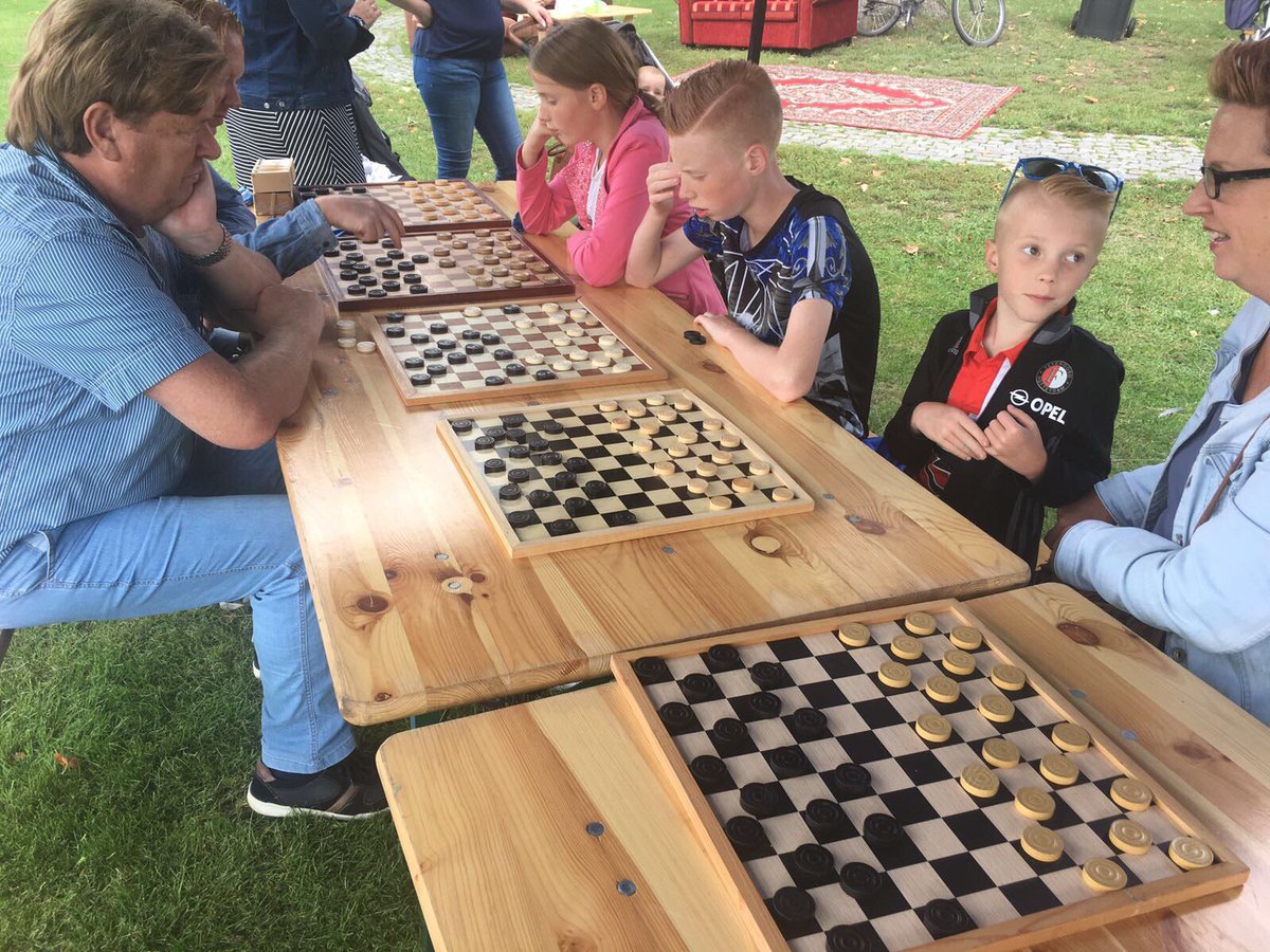 StadsfeestDTC's tweet photo. Intussen een superleuk jongerenprogramma in het Mark Tennantplantsoen! https://t.co/DMFqkW8ZrA