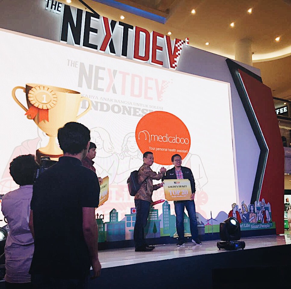 NextDev_id's tweet photo. Pemenang #NextDevRocketPitching Medan! Golden Ticket Top100 "PAK TANI DIGITAL" Golden Ticket Top20 "MEDICABOO"! SELAMAT! #NextDev2017 https://t.co/1IlGiFi1NV