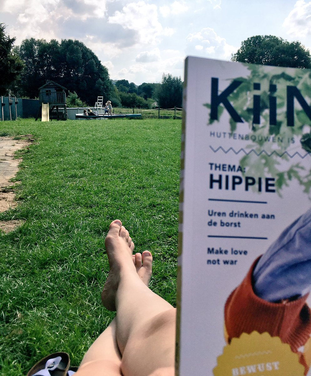 Voetjes in het gras, kindjes lekker rondscharrelen en de nieuwe <a href="/KiindNL/">Kiind</a> in de zon #urbanhippie ten top!! #vakantie #limburg