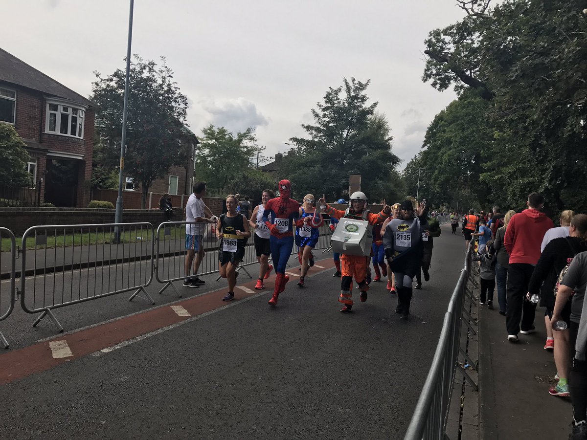 leanne010884's tweet photo. @GNairambulance these guys did everyone proud today at the Middlesbrough 10k tees pride well done to everyone who took part 👍🏻 https://t.co/tIu6yimEgI