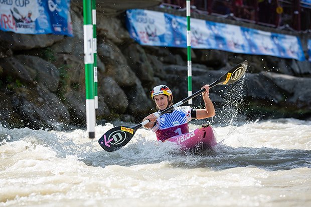 Weltcupführung ausgebaut: Ricarda #Funk und Sideris #Tasiadis siegen in #Ivrea teamkanuslalom.de/index.php/team… <a href="/TeamD/">Team Deutschland</a>