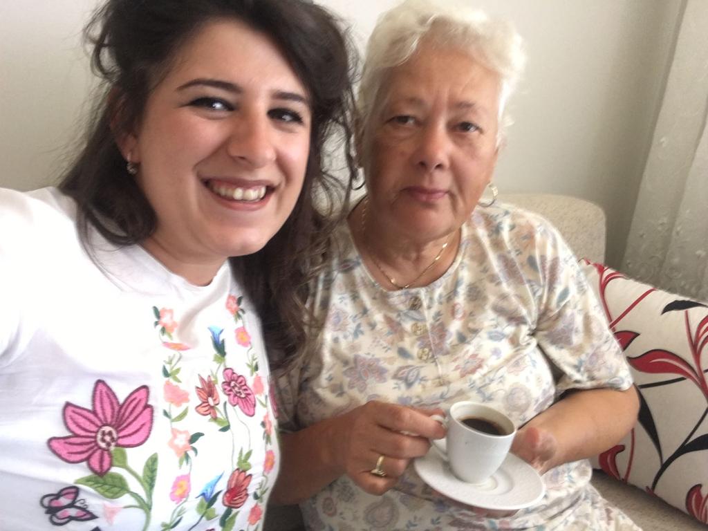 cubuksite's tweet photo. Güzel sakinlerimizle bayramlaşma ..🍬 https://t.co/L37qV63jG1
