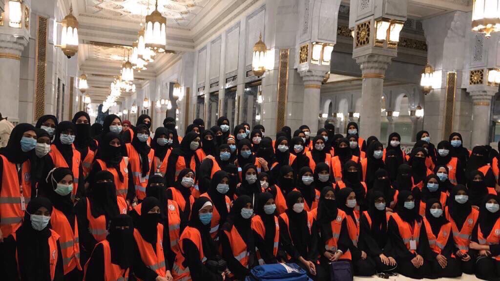 DrSafug's tweet photo. عندما تشاهد الجميع يتسابقون لخدمة ضيوف الرحمن (الأمن، الصحة، الكشافة) يجب تفتخر أنك تنتمي لهذه البلد و أن هؤلاء أبناؤنا🇸🇦 
ٓ #نجاح_موسم_الحج https://t.co/X6JzAZ4Ts9