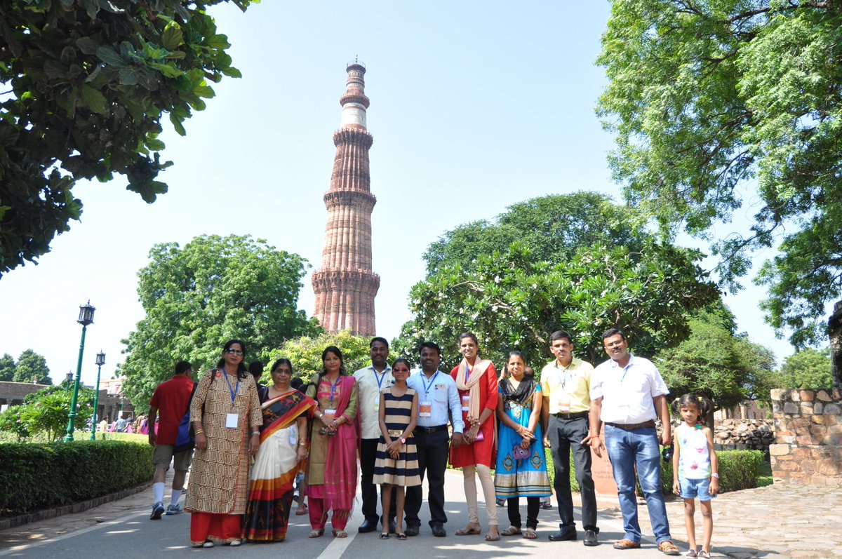 ciet_ncert's tweet photo. Day 2 visit of #NationICTawardees2016 at #QutubMinar & #LotusTemplewith @yash_raina @imrankhanonnet @ictciet https://t.co/5T1JUHuC8F