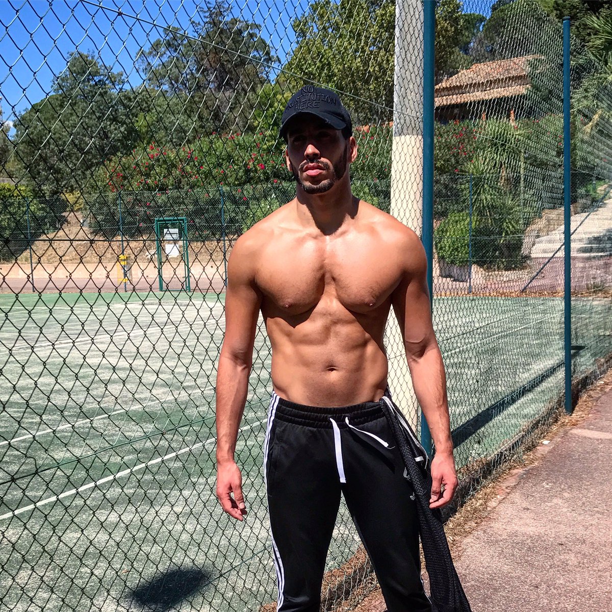 After my gym! Work work Body! It's just beginning! 💪🏼👊🏼