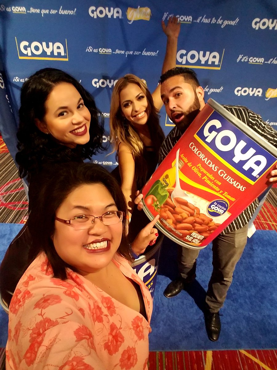laughlovelive12's tweet photo. My Salsa Family and I had a blast last night
#NYISC2017 #nysalsacongress #SaturdayEvening #goyaNYISC2017 @GoyaFoods #MarriotMarquis #NYC https://t.co/uNuduhjtJ2