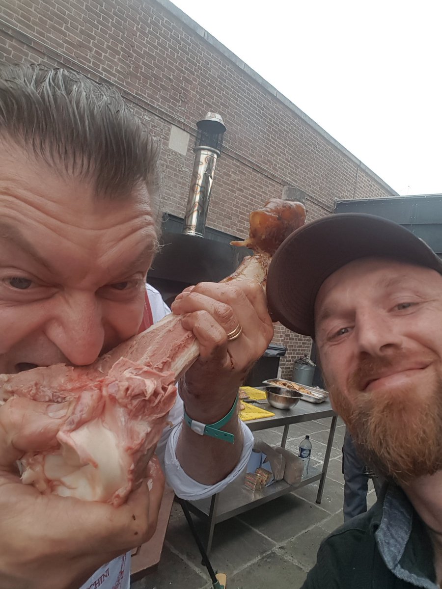 artisanbutcher's tweet photo. Boom my hero! @MeatopiaUK @dariocecchini #thebest #oldschool #bbqzoo https://t.co/KmUO4fqflP
