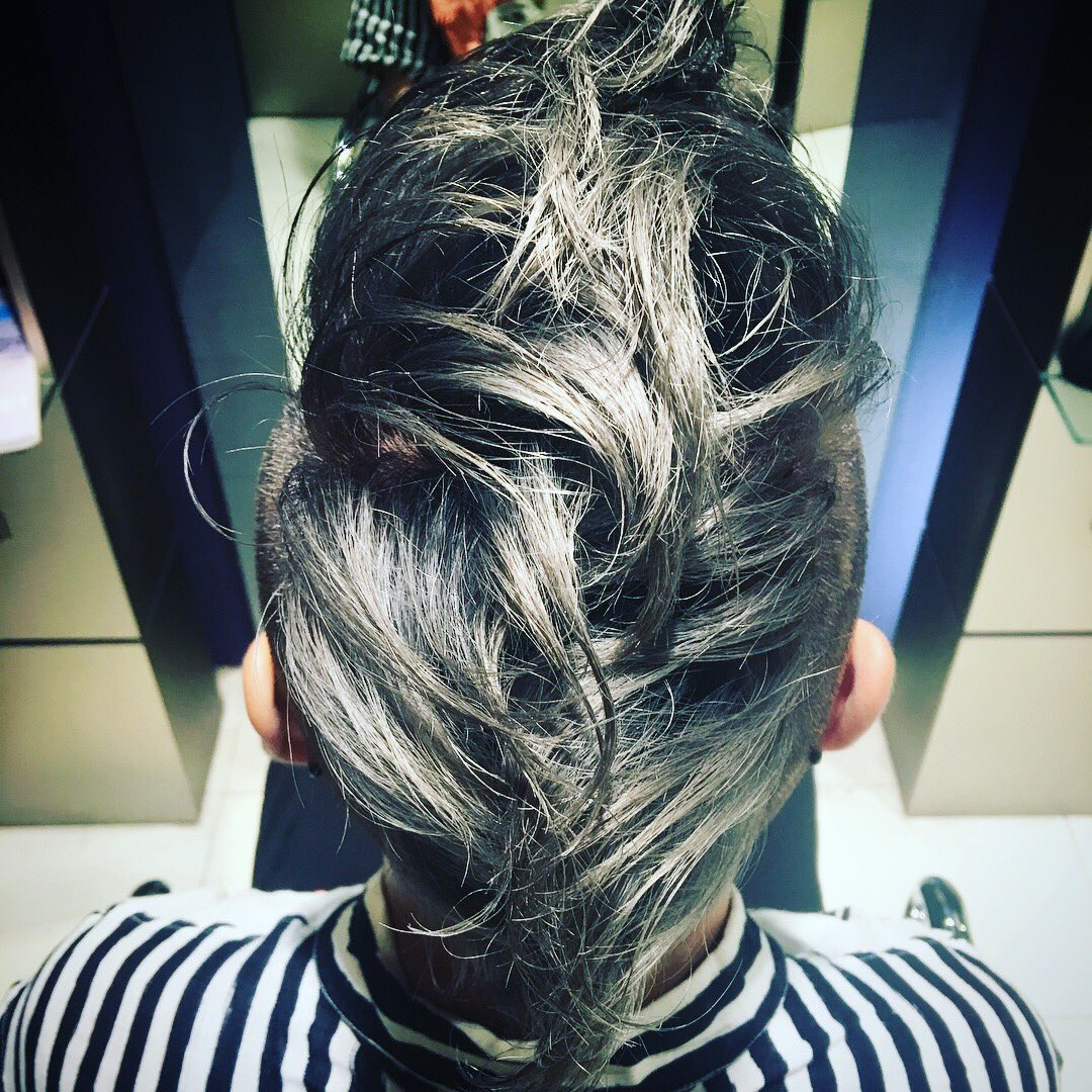 justippei's tweet image. #ProWorks #GotHairDone #SilverGrey #HairIPstyles #Cortali