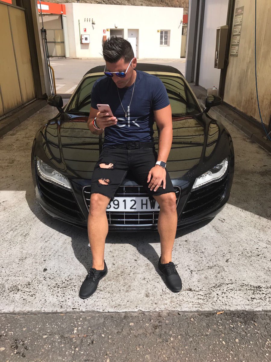 Mechine_'s tweet photo. No cuentes los días, haz que los días cuenten... 🤙🏻 https://t.co/3cCk6IAPS1