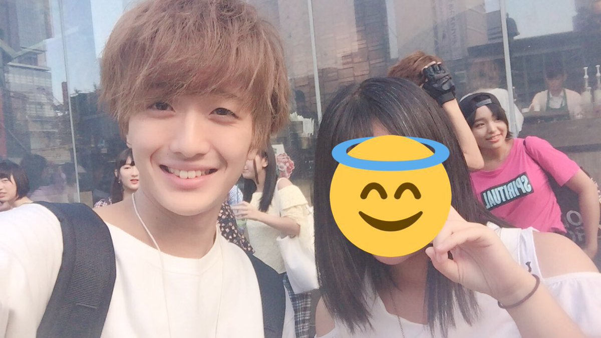 takuminpomchige's tweet photo. やっぱ載せたいんで載せます🙄
もう幸せだったほんと
くっそうるさかったし急に話しかけてごめんね
でもみんなわかるよ！って言ってくれてたくみんなんて覚えててくれて泣きそうになった(；▽；)ぽむしげは安定にうわって顔されたけど笑
でもほんとありがとう。みんな大好きです！！！！ https://t.co/Vv4CQDYWxM