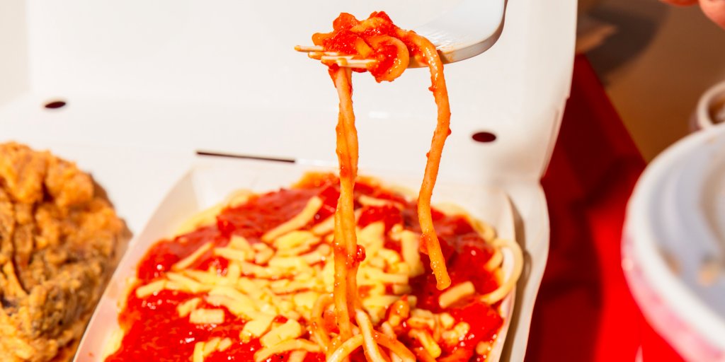 BusinessInsider's tweet photo. We visited the 'McDonald's of the Philippines,' which serves spaghetti and fried chicken https://t.co/7KwXIDnKGz https://t.co/OSjKUuh3Bx