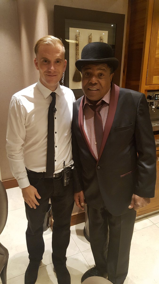 music_eastwood's tweet photo. Great working with these lovely artist's lastnight @RuthLorenzo1 @titojackson5 @darrenproctordj @ScottWrightUK #cremeball https://t.co/FDpbmIsiEm
