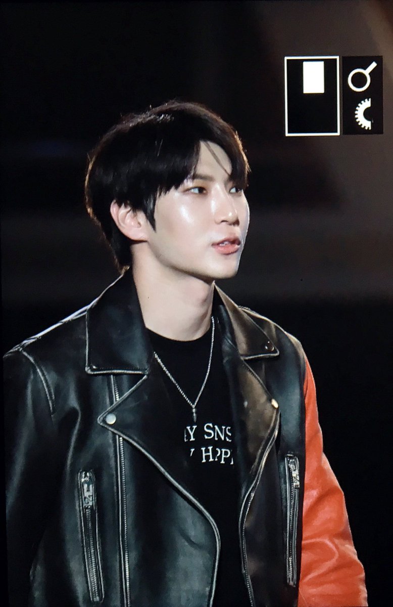 _aTAEKtion_'s tweet photo. 170903 인천스카이페스티벌 #택운 프리뷰

로고는 인천에 두고 왔어.. 다음주에 또 갈건데 뭐.. 그때 가서 찾아오지뭐🤣

@JUNGTW_LEO #레오 #빅스 #LEO #VIXX #빅스LR #Whisper https://t.co/e99I9NxjCk