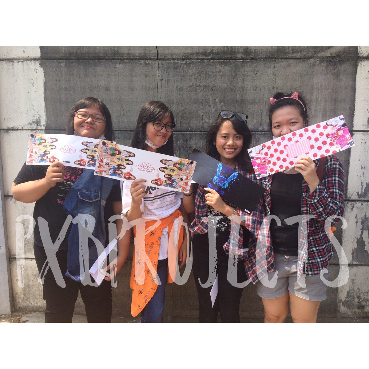 pxbprojects's tweet photo. Testimoni Music Bank 2017 In Jakarta! Gomawo chingu๐
.
.
#pxbtestimoni #musicbankinjakarta2017 https://t.co/cZNN8v8Ev7
