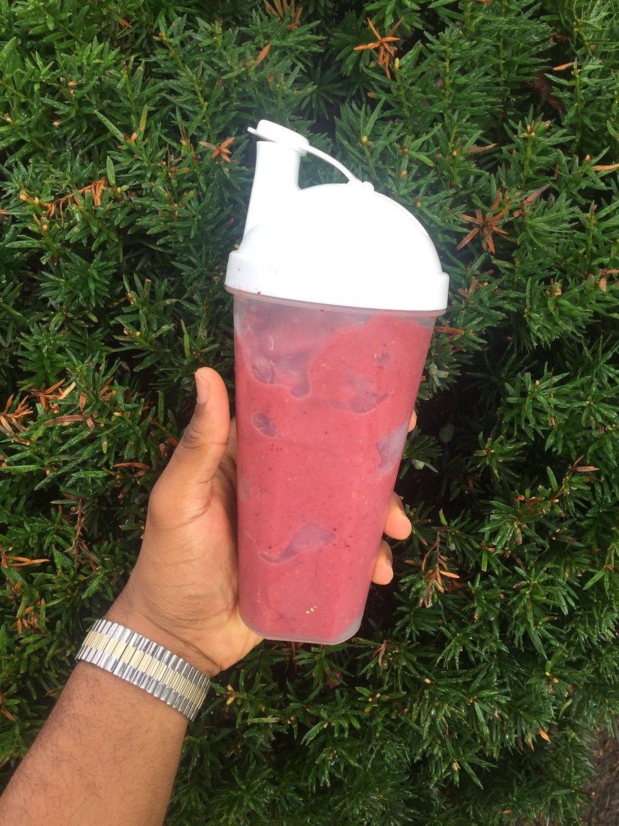 SelimCreations's tweet photo. G🍉🍉d M🍈rning world 💪🏾😋 #selimdivinecreations #pineapples #strawberries #berries #mangos #grapes #coconutwater #melon #fruitsmoothie https://t.co/dgA7lmV0ME