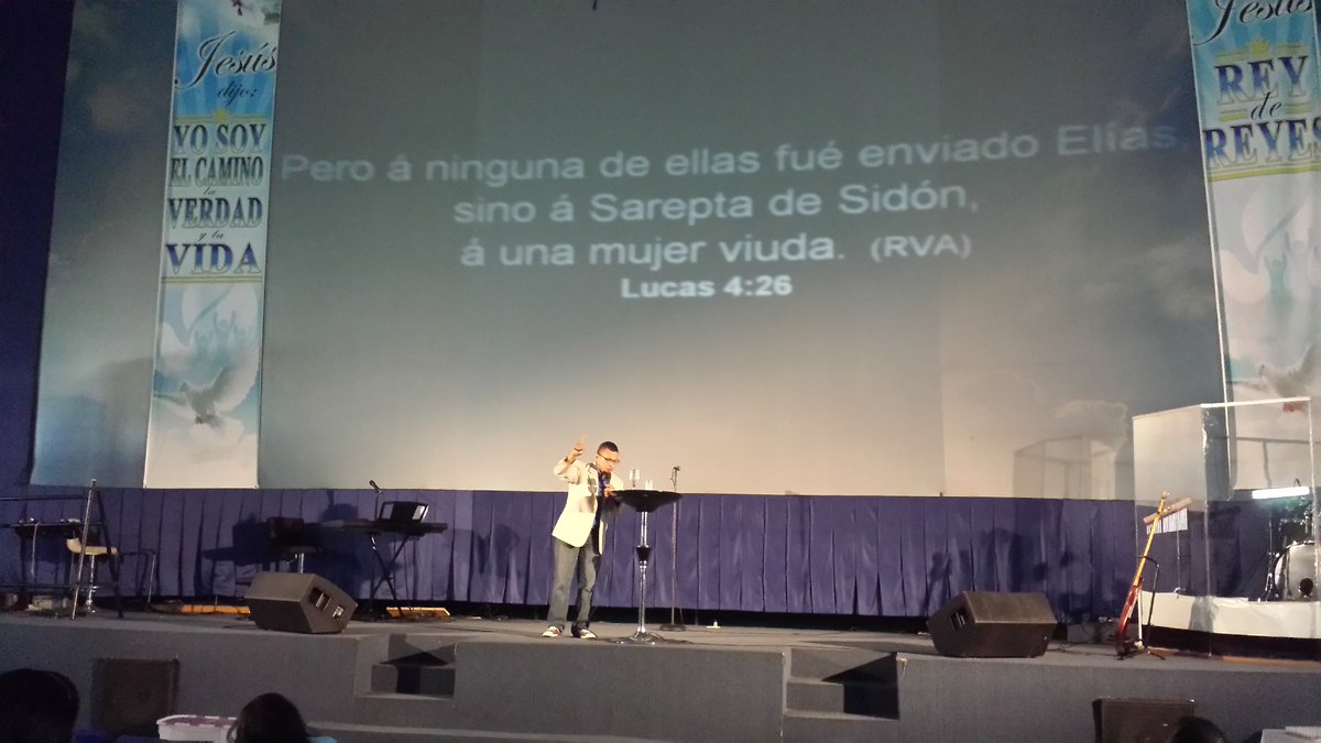 hectorr22's tweet photo. “Para disfrutar de las bendiciones de DIOS hay que vivir según su modelo” @gepale17 @CCFMaracaibo https://t.co/UzBFxUXq7v