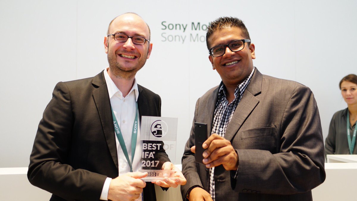 AndroidAuth's tweet photo. Our next #BestOfIFA award goes to @sonyxperia for the #XperiaXZ1 and the 3D Creator face and head mapping! #IFA17 https://t.co/S2NzWMLSpF