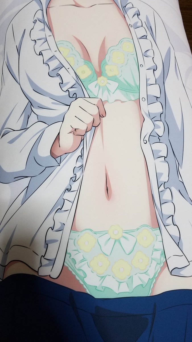 大久保マコト Auf Twitter 最弱無敗の神装機竜のノクト リーフレット抱き枕カバー 黒髪ショート緑ジト目好きとしてはこの顔だけでも1万3千円の価値アリだけど 作画はかわいく 印刷も鮮明 生地の肌触りが良くファスナーも脱着がしやすい仕様という アニメ公式もの