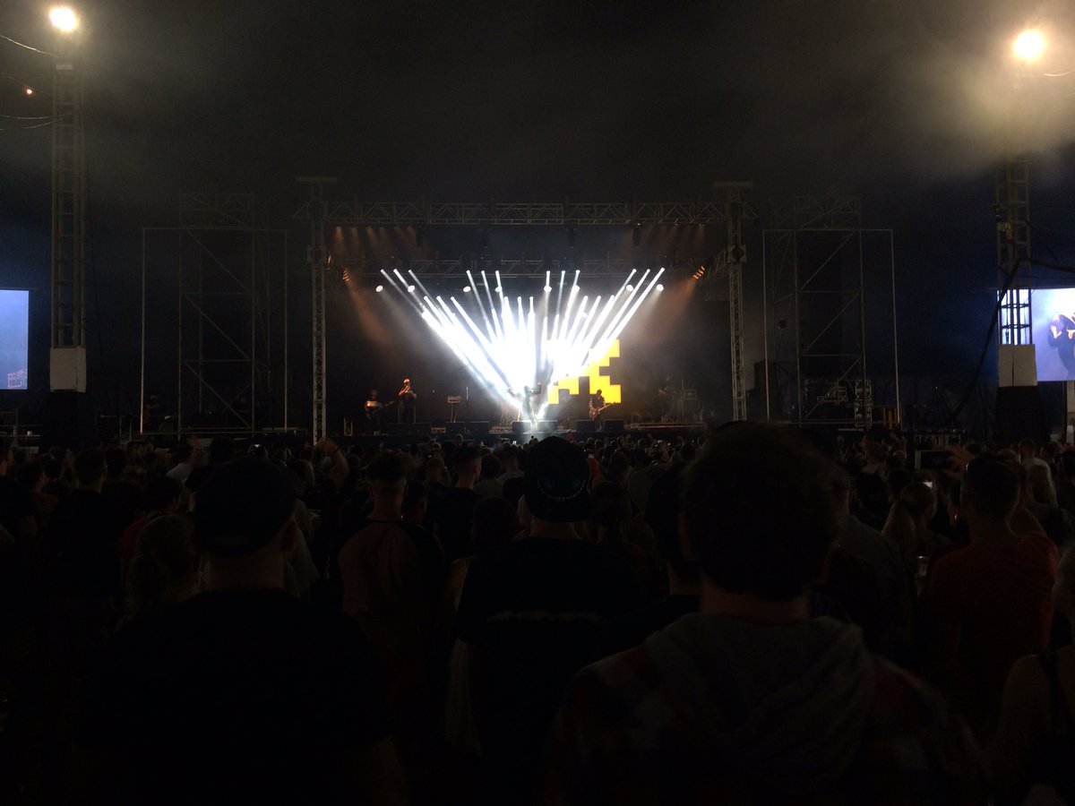 thebarleymob tweet media