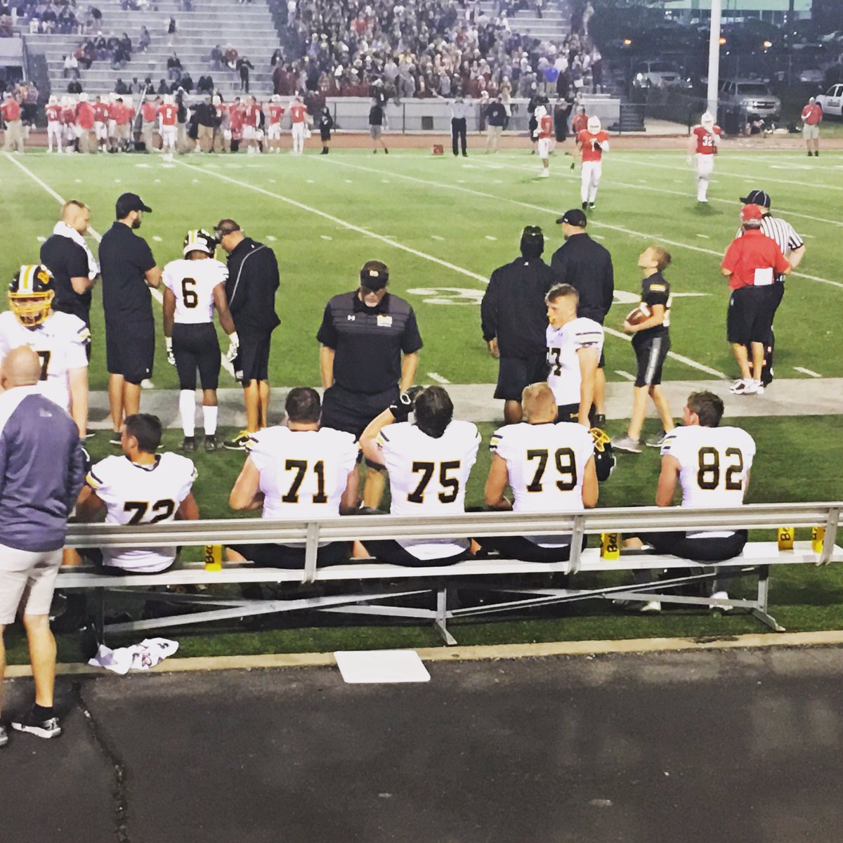 5Deere's tweet photo. @Bettftballcoach @BETTfootball Offensive line getting work done. @FrekingKevin https://t.co/qLBNkqZZ1u