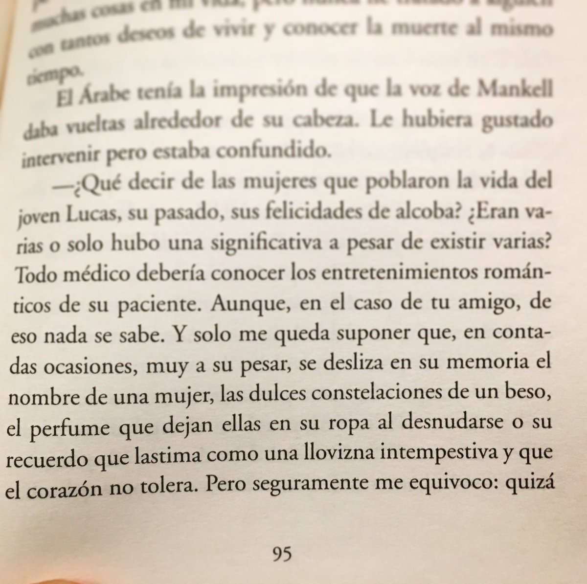 cptotoy's tweet photo. Juan Carlos Moya/ Ceballos en la niebla.! Excelente prosa.! lectura recomendada.! @Seix_Barral #CLTP https://t.co/8IE3fFZ8ce
