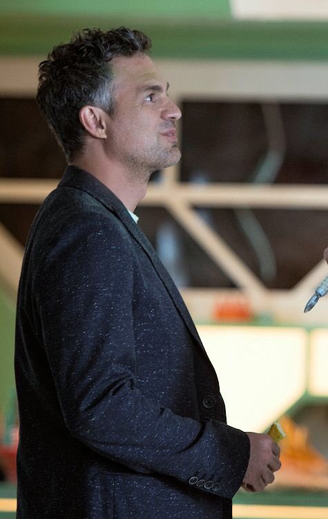 Jedi_Jill's tweet photo. #ImNotVeryGoodAt concealing my affection for Bruce Banner. But look at how cute he is. How can I not react to that! 😄 #TeamBruce 💜 https://t.co/N00PGrfUbC
