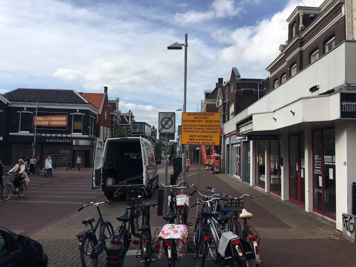 GemZaanstad's tweet photo. Nieuwe bestrating, meer bomen, extra fietsenrekken: morgen start de opknapbeurt van de #Westzijde. Meer info → https://t.co/hQIZEomop1 https://t.co/EUbLMH7KJ5