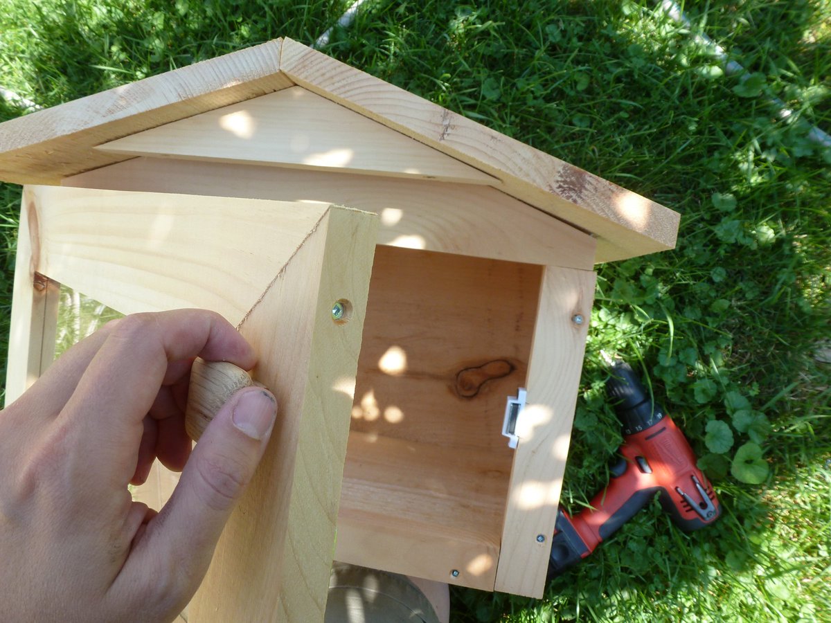 CreateWaterloo's tweet photo. Join Artist in Res @BarbHobot Sept 6 in West Wind Park, Westfield Dr. 6-9 to create a little library https://t.co/dcjUFJQzun https://t.co/zeeqJv5MZr