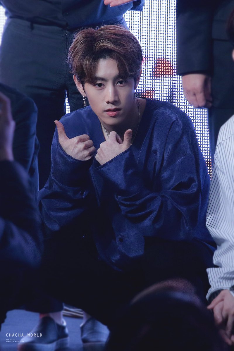 Chacha_World's tweet photo. @mtuan93 🎂🎂 @mtuan93 
#HappyMarkTuanDay
https://t.co/L95Y5QOjNd
https://t.co/gdOlSGzvJ7 https://t.co/dgYbBtpEim