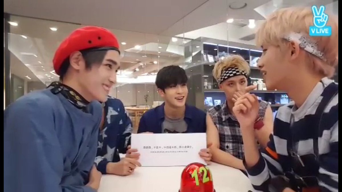 nct_tyww's tweet photo. ~중국어로 잰말놀이~
🐶 : (기대)
🐥 : 태용형,,,잘해요,,,발음조아요,,,,!
🐶 : 거짓마알~!!!!! https://t.co/fY9FNLCU8B