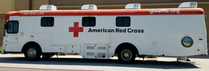 Giving..... they are here till 12:30pm (@ Red Cross Blood Donation Bus) swarmapp.com/c/1Re9DYXY8Es
