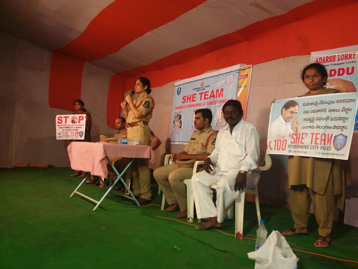 DCPNZHyd's tweet photo. Conducted SHE team awareness programs at Ganesh pandals in the limits of north zone by WPS inspector Smt. Janakamma....... https://t.co/ereqjNC0Qz