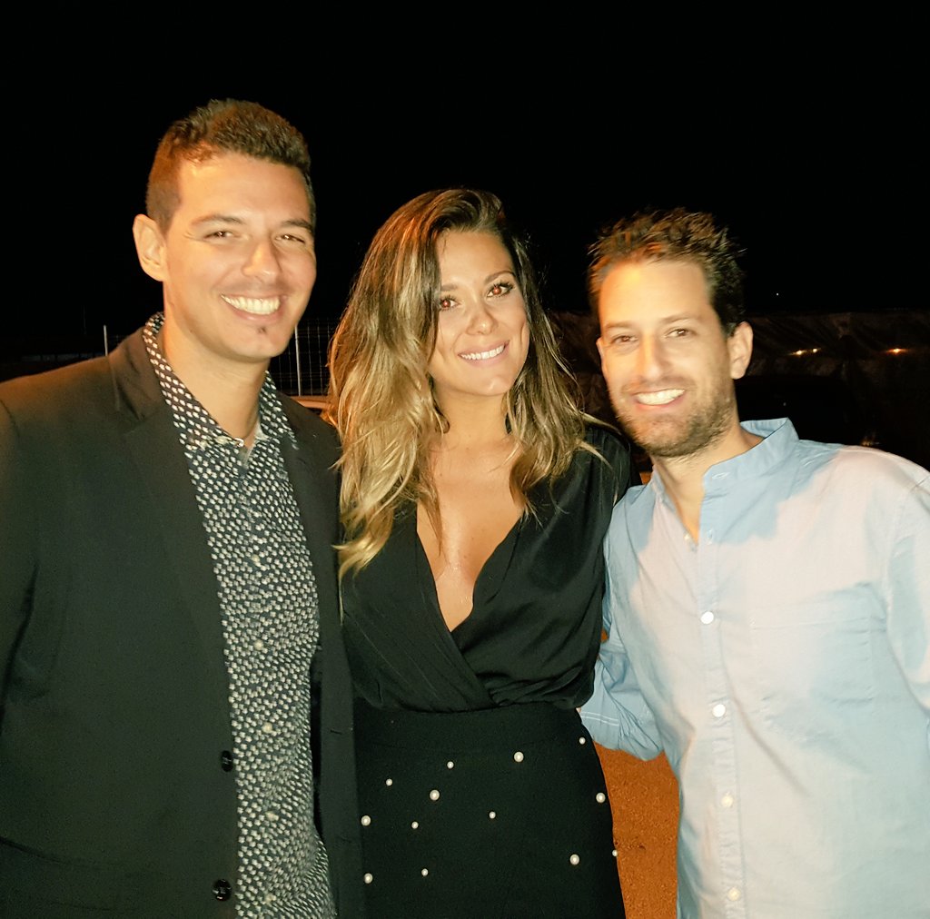 Muy orgullosos de tu N1 en <a href="/canalfiesta/">Canal Fiesta Radio</a> y de tu gran momento <a href="/Lorenagomez_/">Lorena Gómez</a> 
Conocerte fue un lindo regalo
😙😉🍷🍷⚘⚘
#Indomable #FiestaDelFiesta