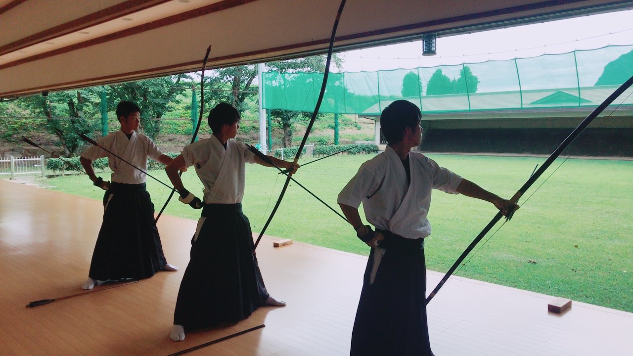 神奈川大学体育会弓道部 Twitterren 9月2日から狩野川リバーサイドパーク弓道場にて合宿を行っています 普段では道場で引ける機会が少ないのでこの貴重な機会を活かして練習していきます また 9月3日の練習にて1年の永井が16中でした T Co Dagp2ghyv9