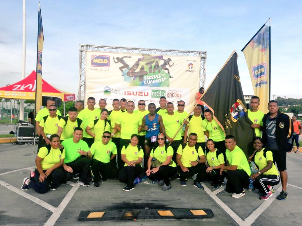 senafrontpanama's tweet photo. Nuestro atleta el Sgto 1ro Saturnino Camacho participa en la 4ta Carrera Caminata organizada por #GrupoMelo #LoFitSeNota en la #CintaCostera https://t.co/FuPR6oWal6