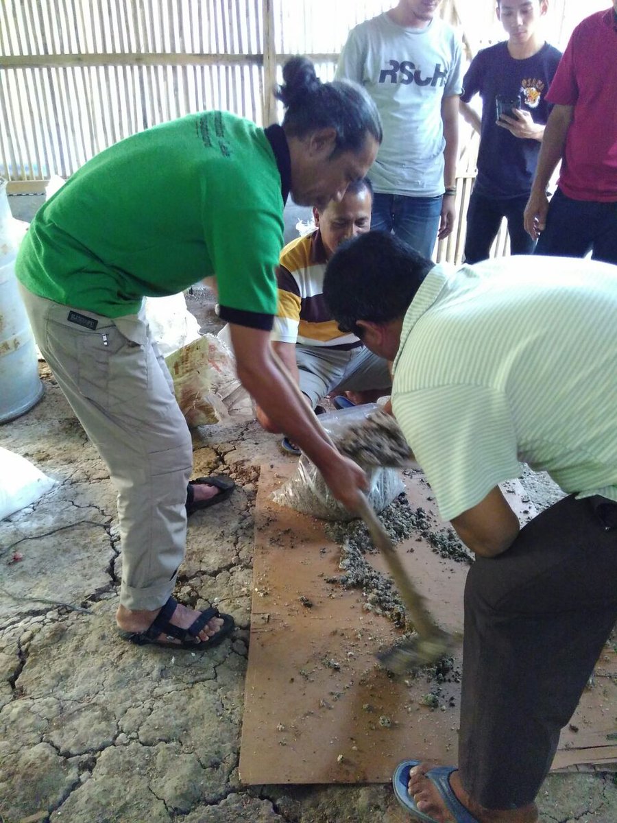 Pembentukan Repca bogor, wadah pembudidaya cacing sutera organik.... Di ds petir darmaga bogor
<a href="/BenihDjpb/">DJPB_Dit.Perbenihan</a> 
<a href="/s_soebjakto/">Slamet Soebjakto</a> 
<a href="/BudidayaKKP/">Budidaya KKP (DJPB)</a>