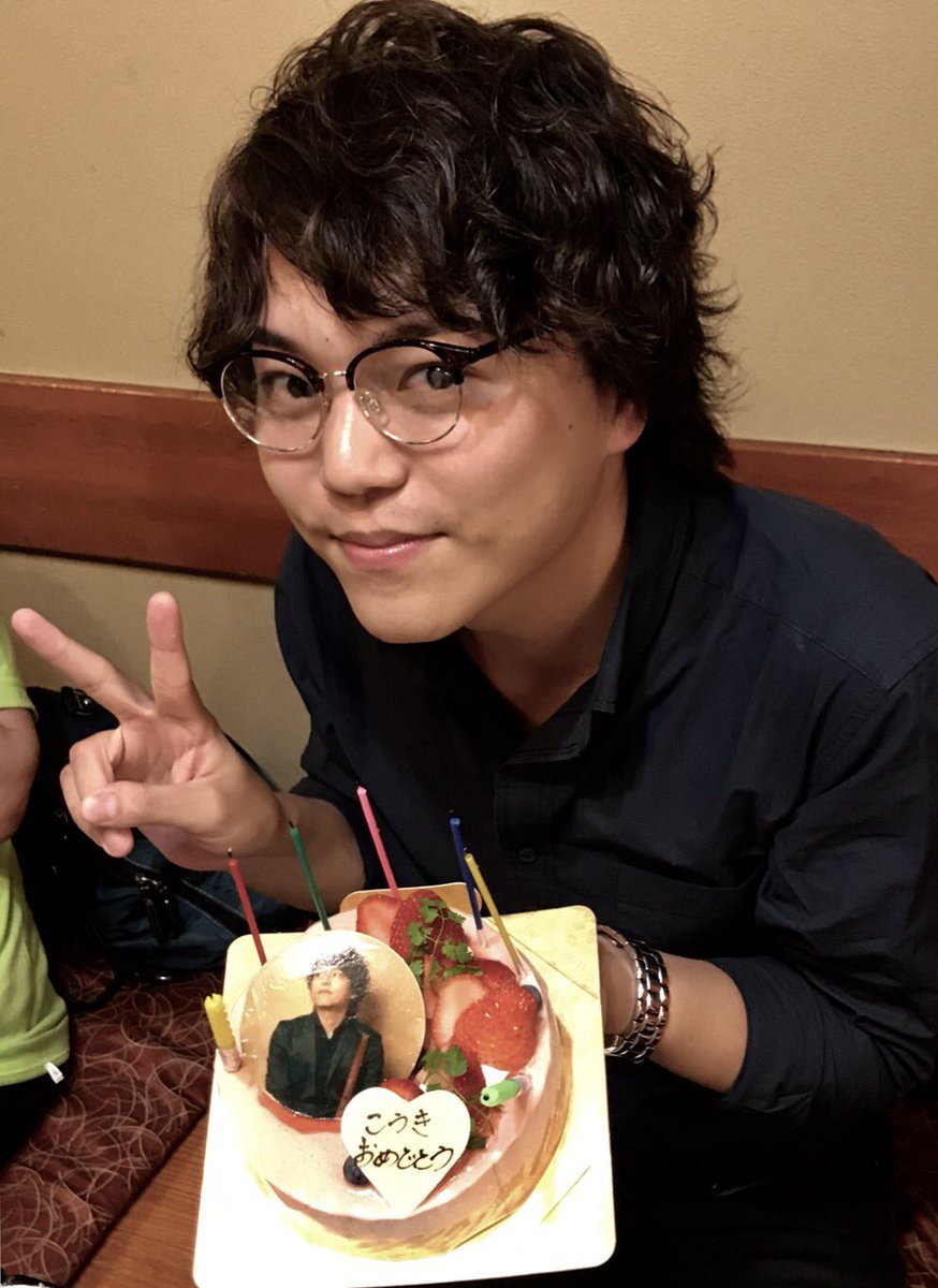 佐藤公基 Koki Sato 25歳になりました これからも頑張って精進して参ります 写真付きの素敵なケーキをいただきました 美味しく己を食したいと思います 笑 皆様 今後とも宜しくお願い致します 佐藤公基 Koki Sato 25歳になりました これからも頑張って精進して参ります 写真付きの素敵なケーキをいただきました 美味しく己を食したいと思います 笑 皆様 今後とも宜しくお願い致します