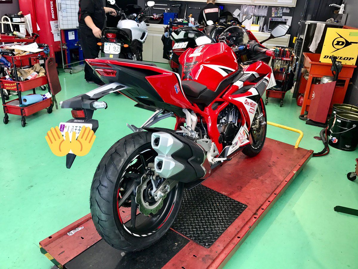 Tk Da Rr Corone No Twitter Cbr250rr Mc51 インドネシア仕様 ちゃみさん ディアブロ ロッソii 装着完了