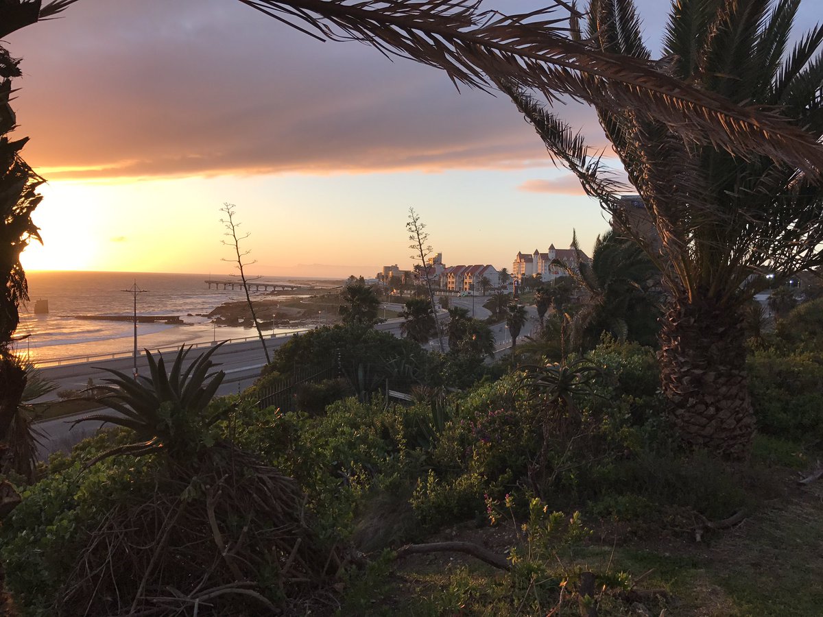 A beautiful #sunrise in #PortElizabeth  #thebay #SouthAfrica