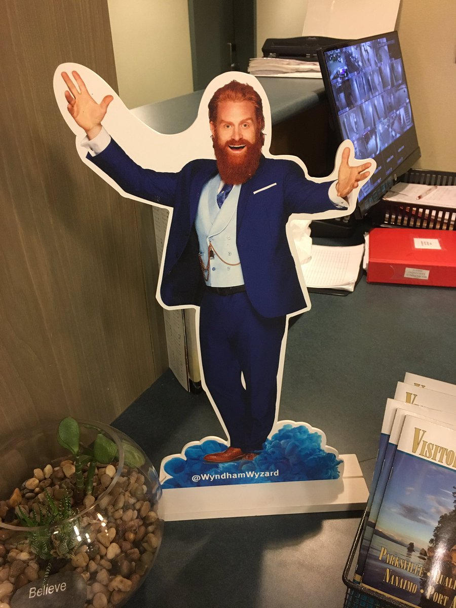 joshuagates's tweet image. I just now realized that the @WyndhamWyzard is the the dude who wants to make monster babies with Brienne of Tarth. Mind blown.